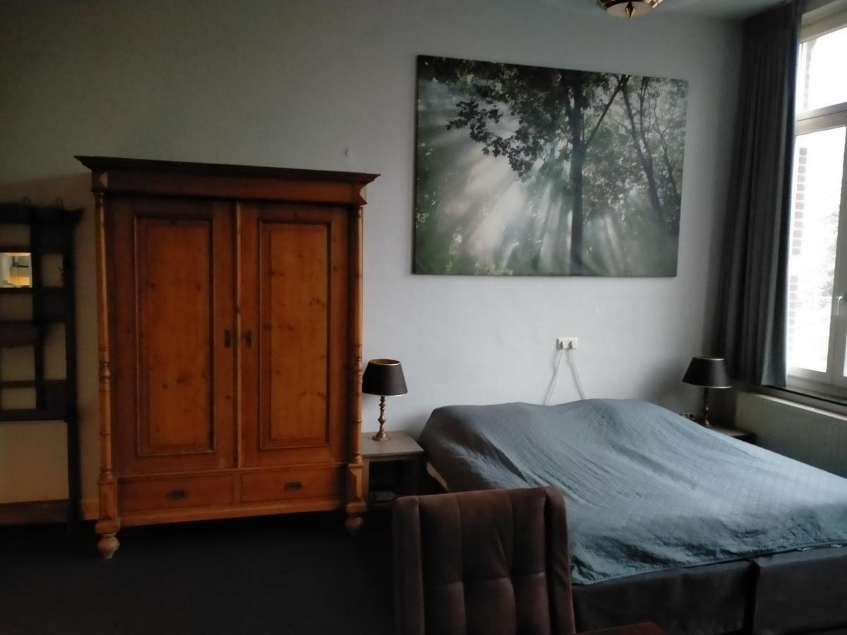 Op De Burg Bed & Breakfast Venlo Exterior photo